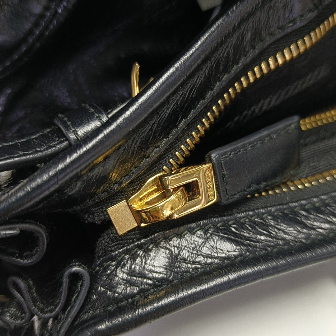 Bonnie Medium Calfskin Black