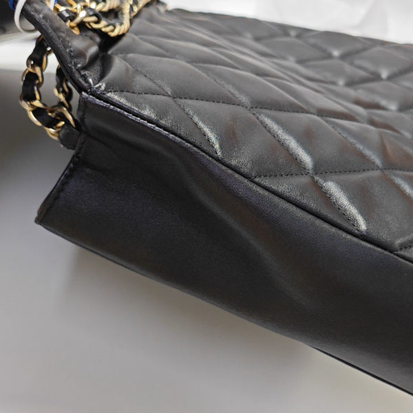 Quilted Lambskin Shoulder Bag Black