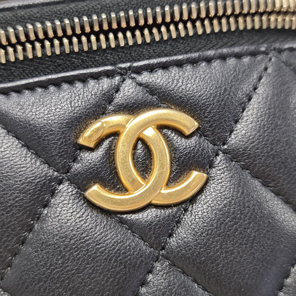 VANITY CASE Mini Quilted Lambskin Black