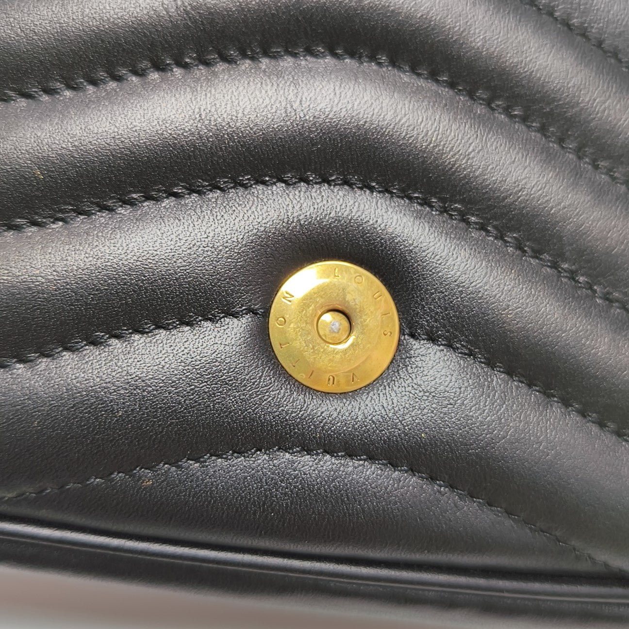 NEW WAVE Quilted Calfskin Black