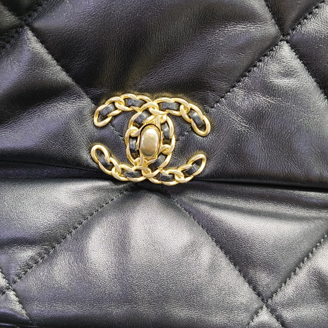 CHANEL 19 Large Quilted Lambskin Black