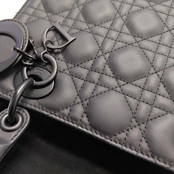 Lady Dior Medium Cannage Calfskin Black