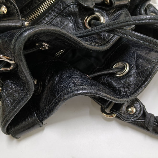 Pompon Bag Calfskin Black