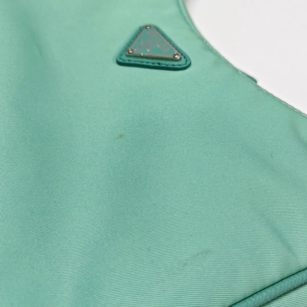 Authenticated pre-owned  Re-Edition2005 Nylon Green - Shoulder Bag at Looply