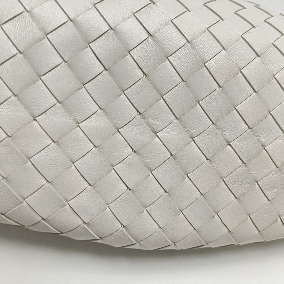 The Pouch Large Lambskin White