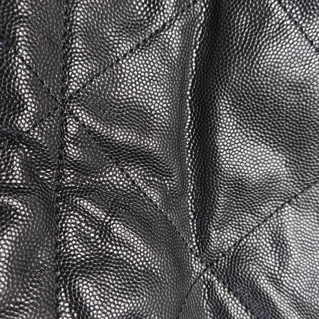 CHANEL 22 Mini Quilted Grained Calfskin Black