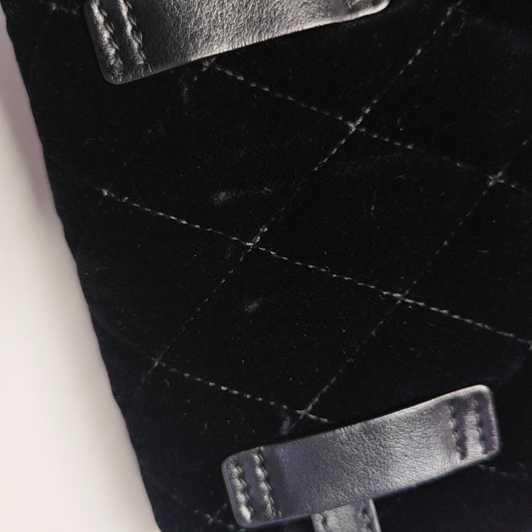 Belt Bag Quilted Velvet Black