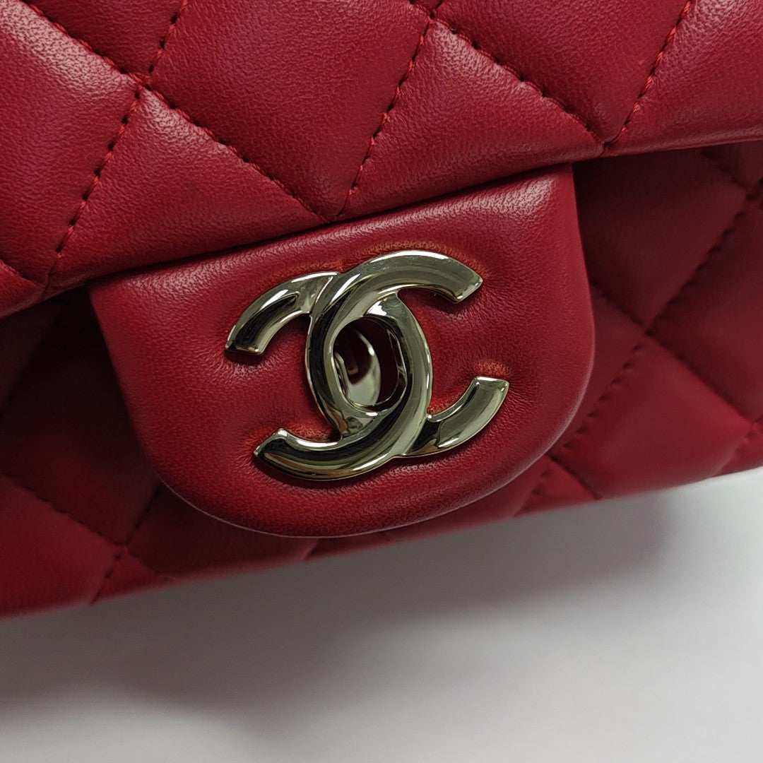 CLASSIC FLAP Mini Quilted Lambskin Red