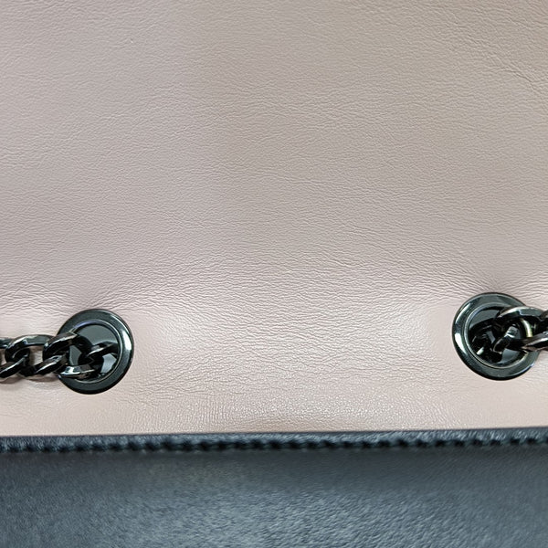 Vara Medium Calfskin Black