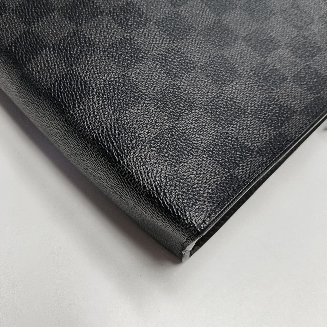 Pochette Voyag MM Damier Graphite Coated Canvas Gray