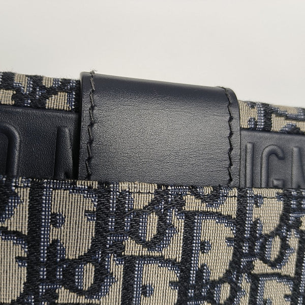 30 Montaigne Mini Oblique Canvas Blue