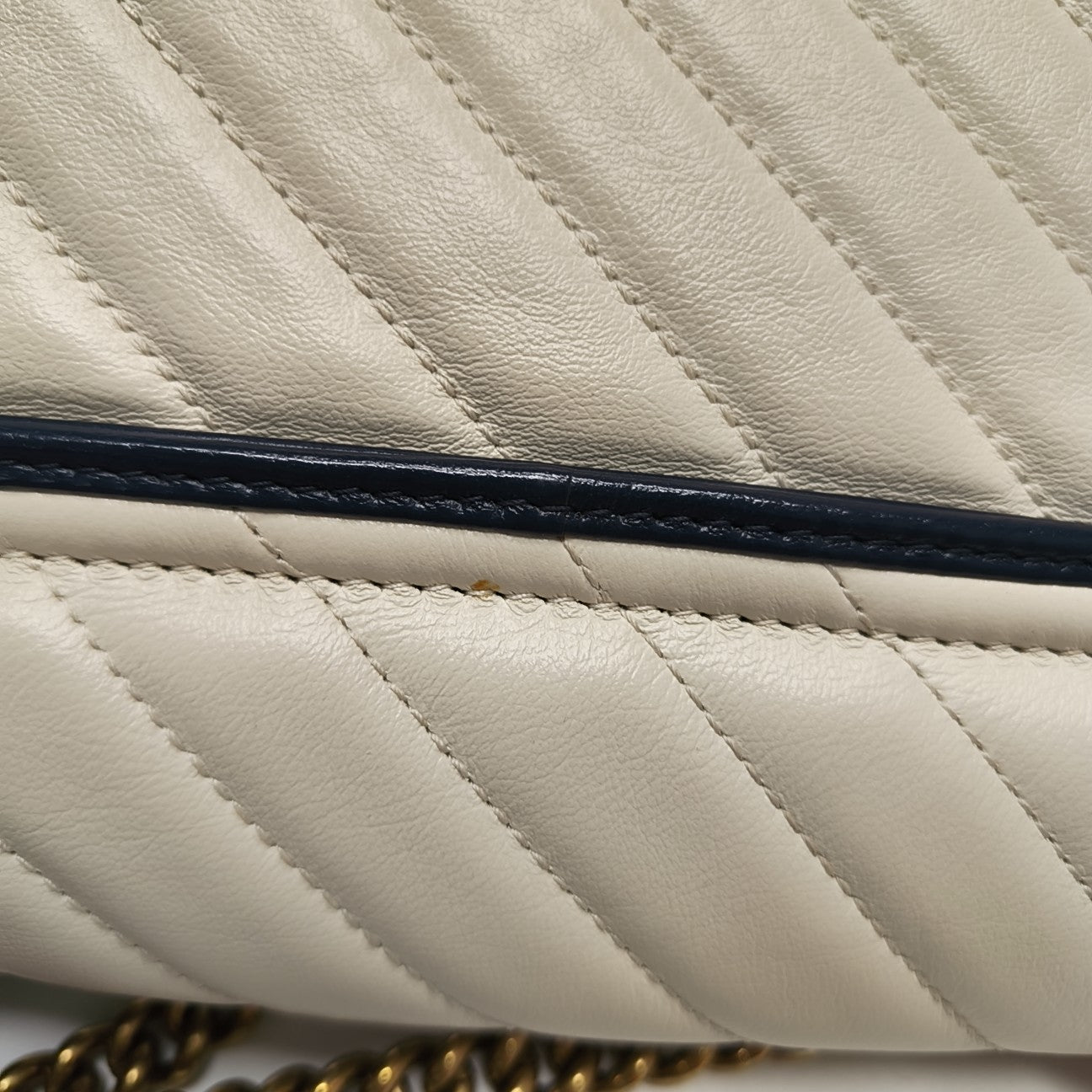 GG Marmont Medium Quilted Calfskin White
