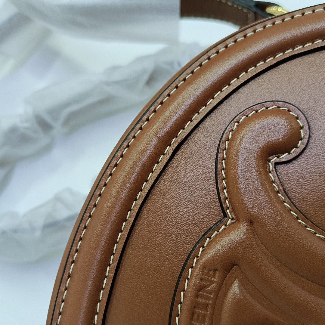TRIOMPHE Small Calfskin Brown