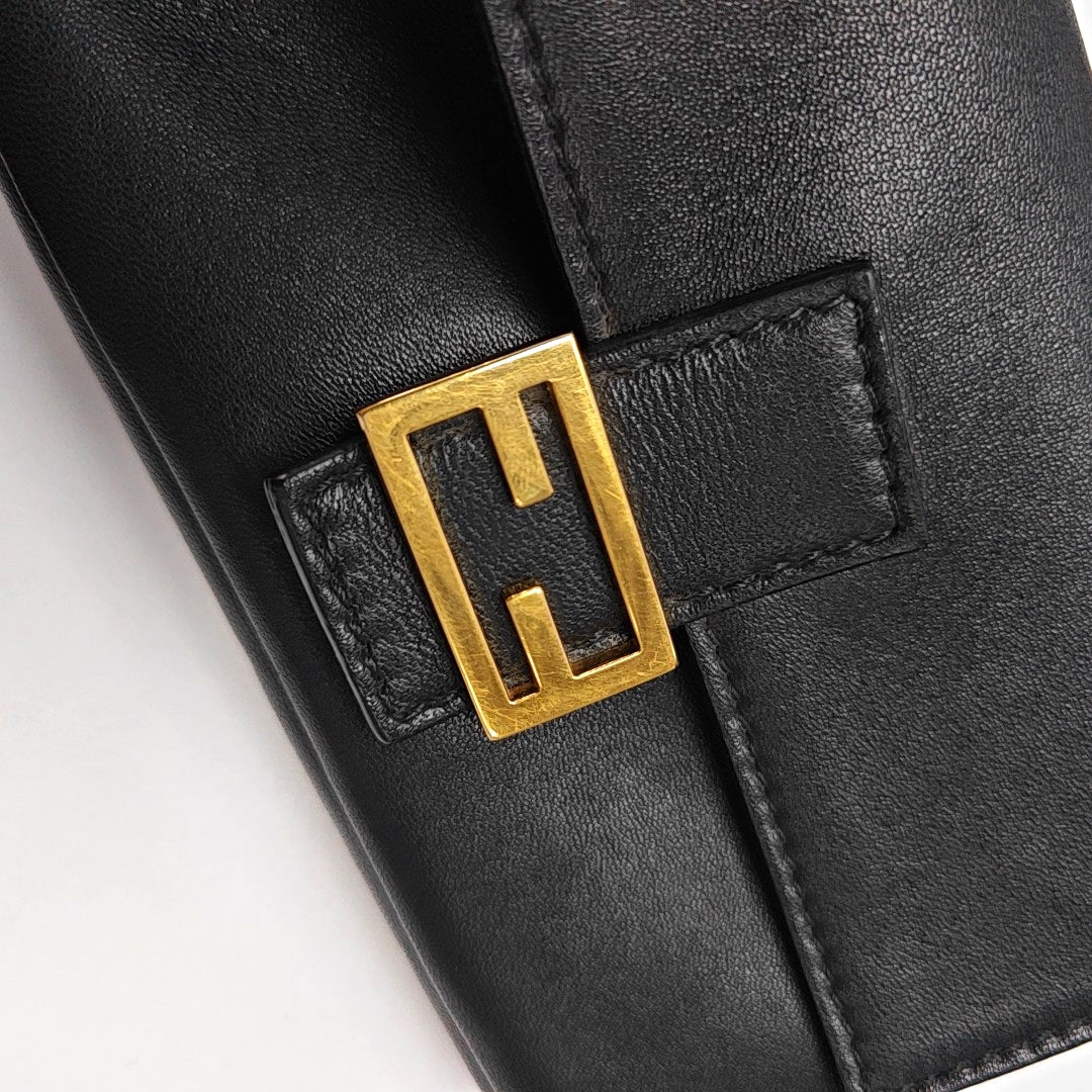 Authenticated pre-owned  Baguette Calfskin Black - Shoulder Bag at Looply