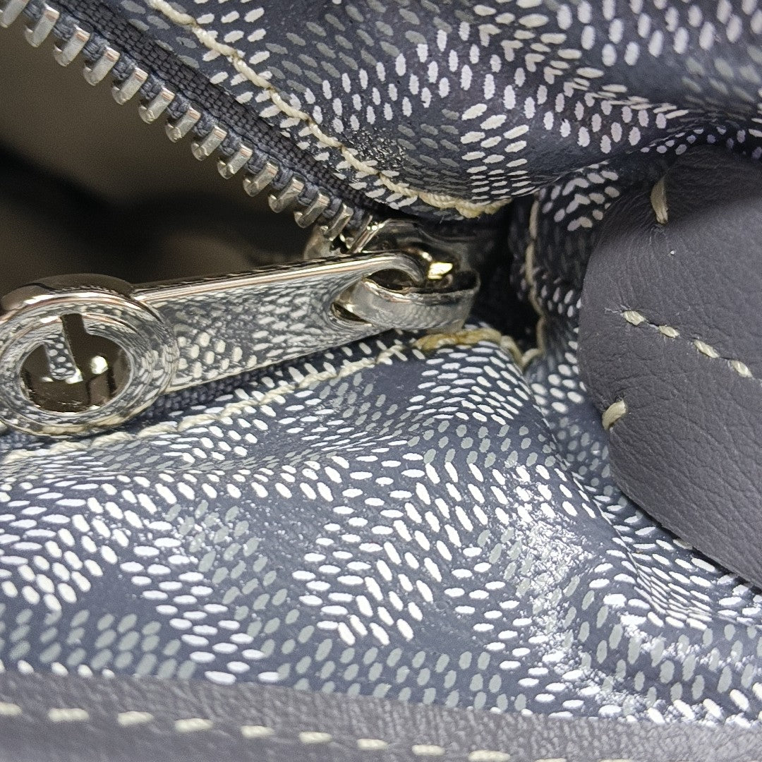 Hobo Coated Canvas Gray