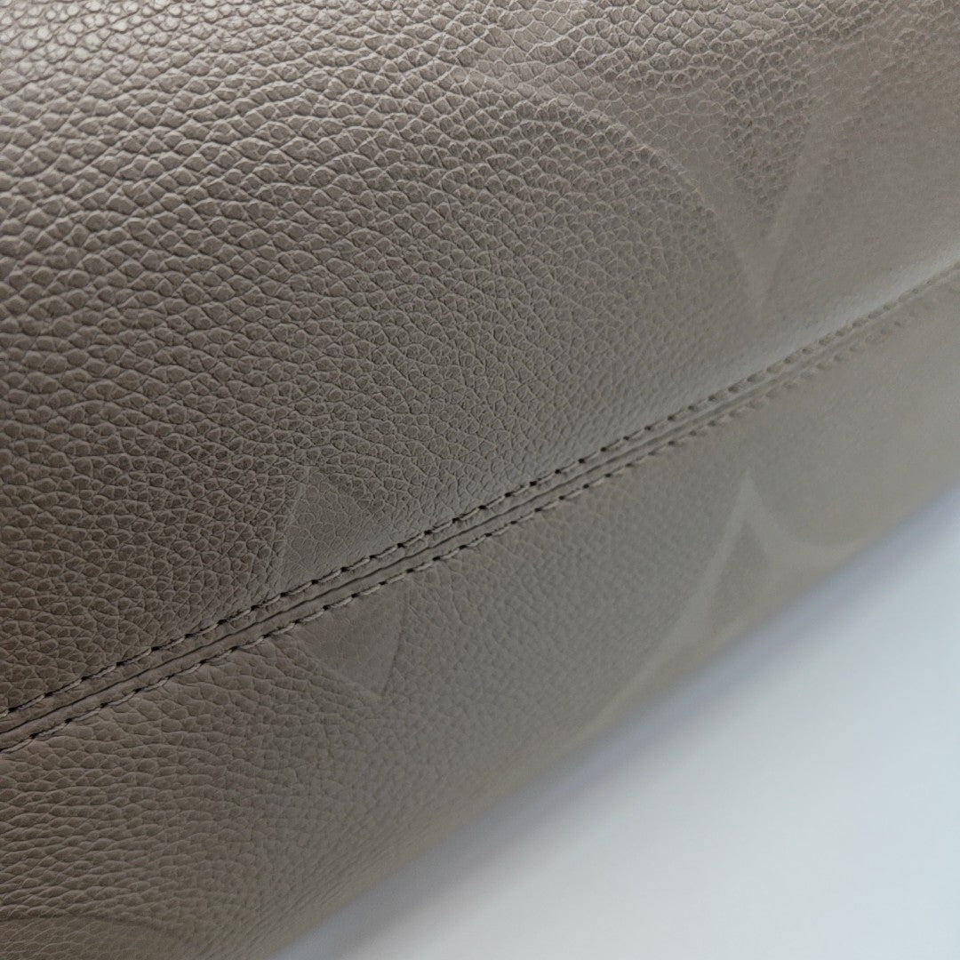 ONTHEGO MM Monogram Calfskin Grey
