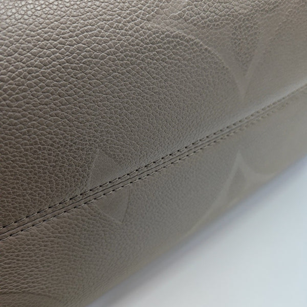 ONTHEGO MM Monogram Calfskin Grey
