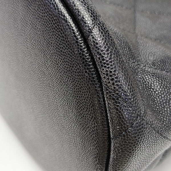 Quilted Grained Calfskin Shoulder Bag Black