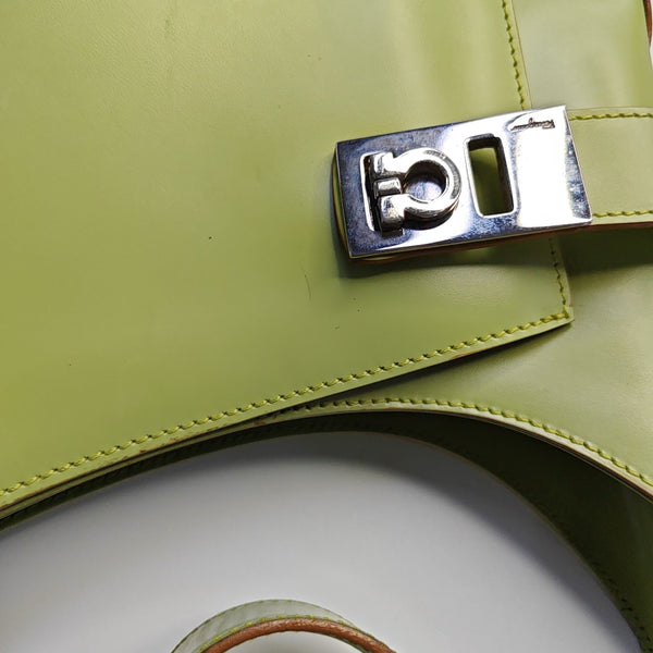 Clasp Hobo Calfskin Green