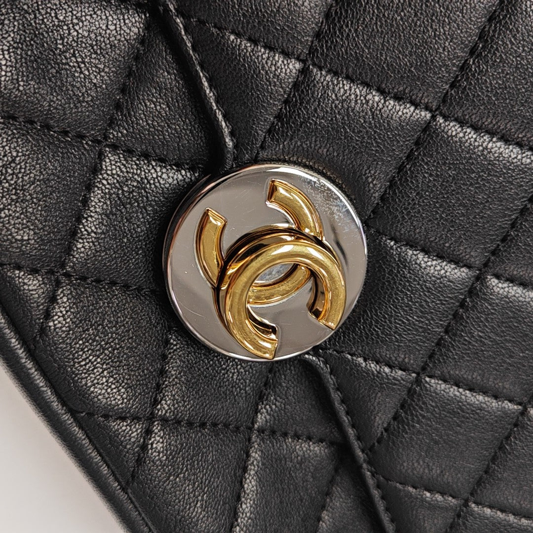 CIRCLED CC WOC Quilted Calfskin Black