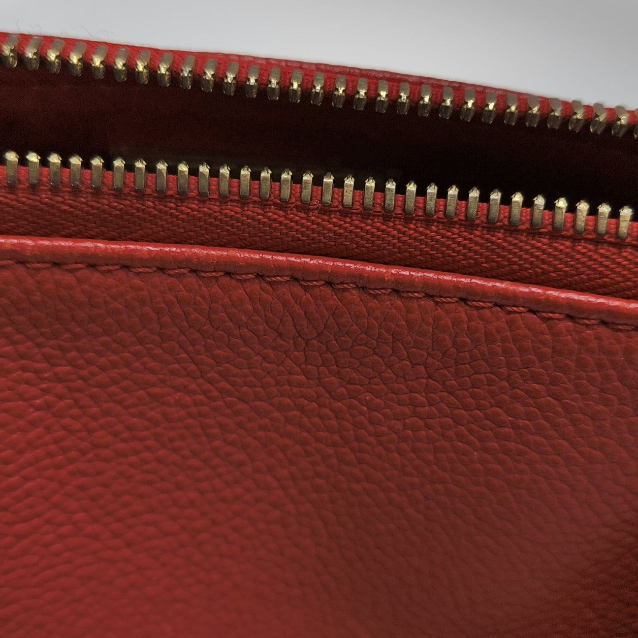 V TOTE BB Monogram Coated Canvas Red