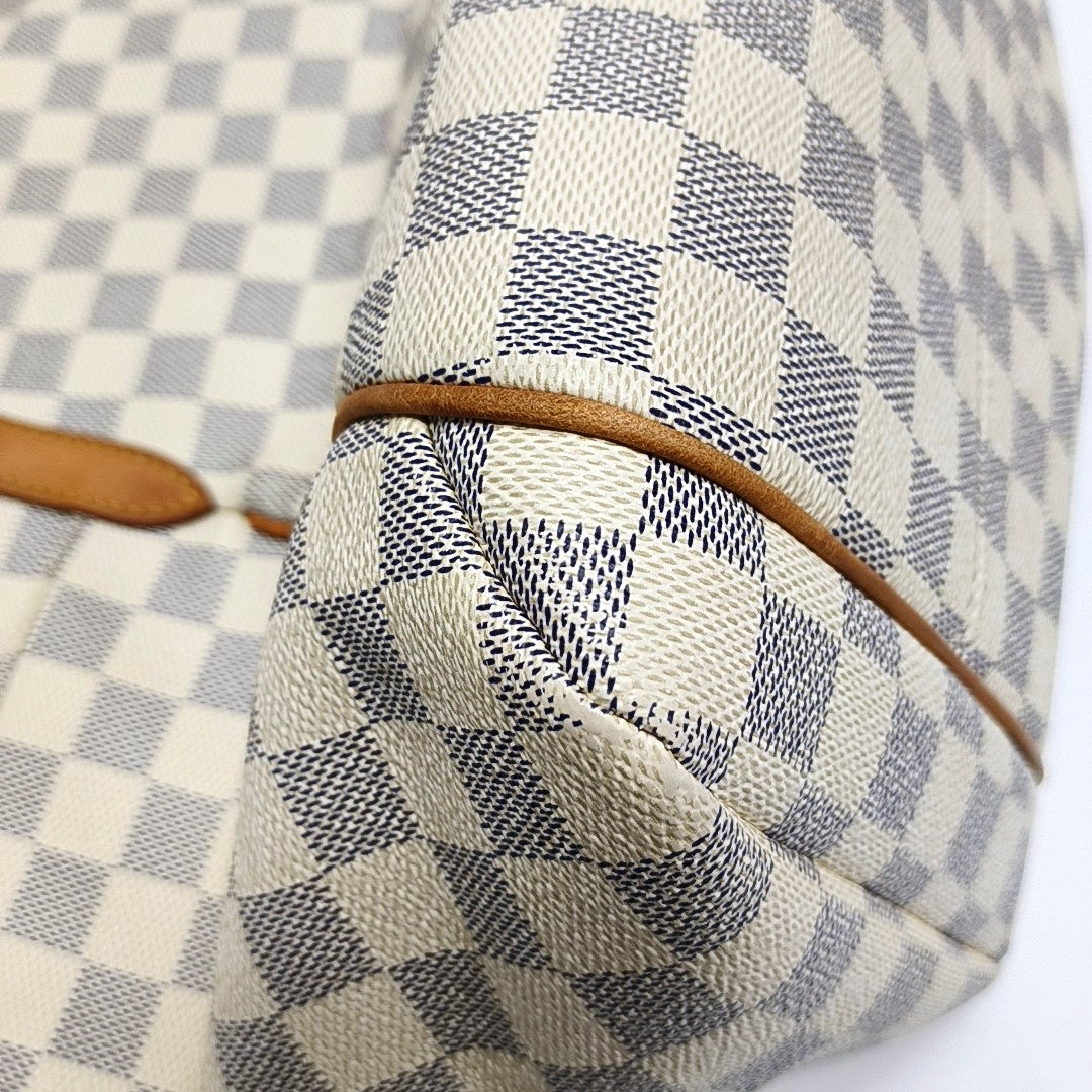 Authenticated pre-owned  TOTALLY MM Coated Canvas White - Tote Bag at Looply