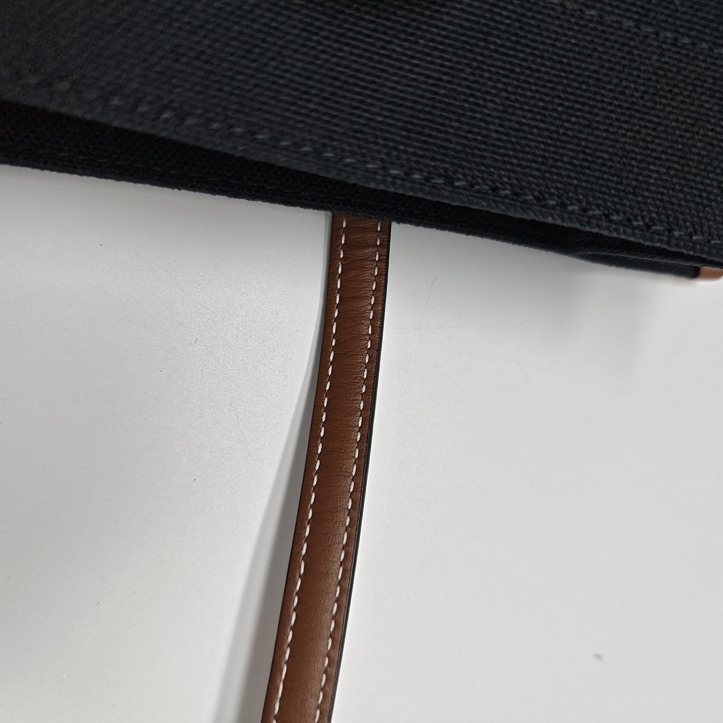 Freya Canvas Black