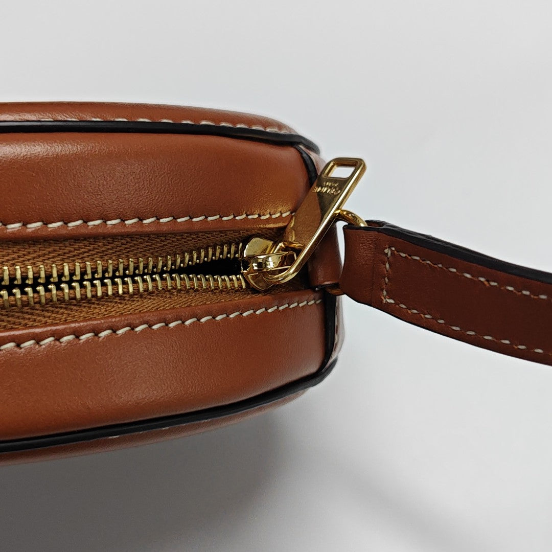 TRIOMPHE Small Calfskin Brown