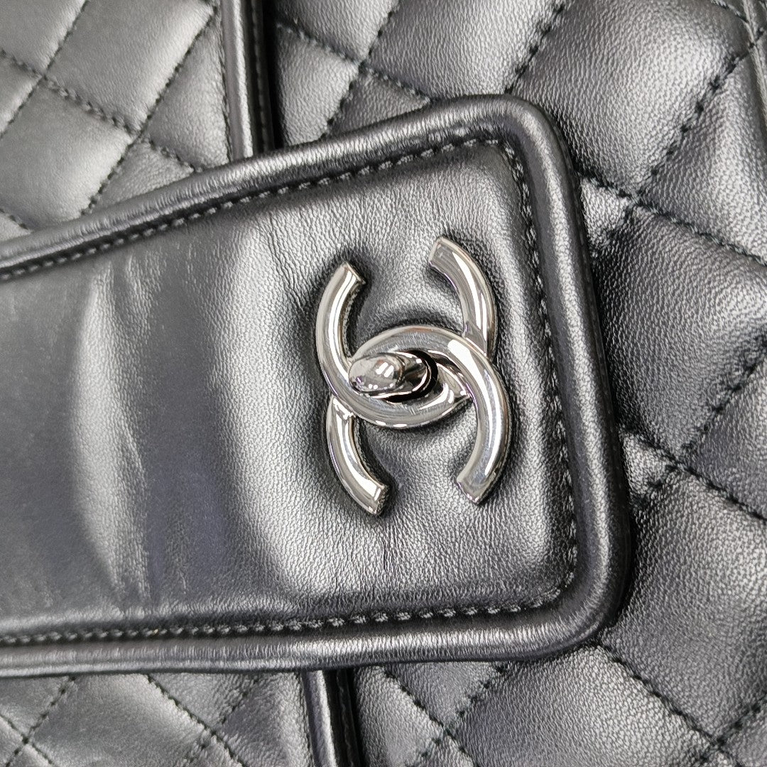 Quilted Lambskin Shoulder Bag Large Black
