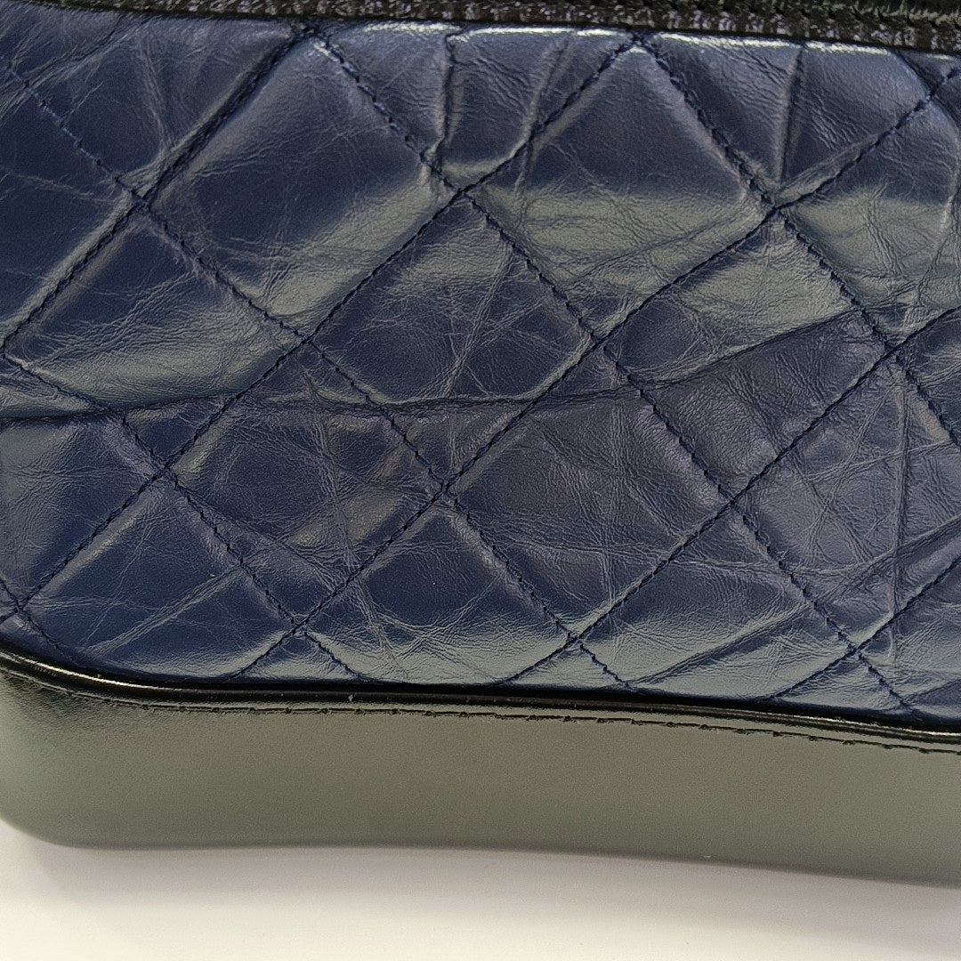 Authenticated pre-owned  GABRIELLE Quilted Calfskin Blue - Shoulder Bag at Looply