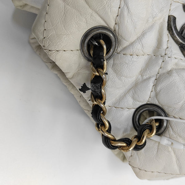 GABRIELLE Small Quilted Calfskin White