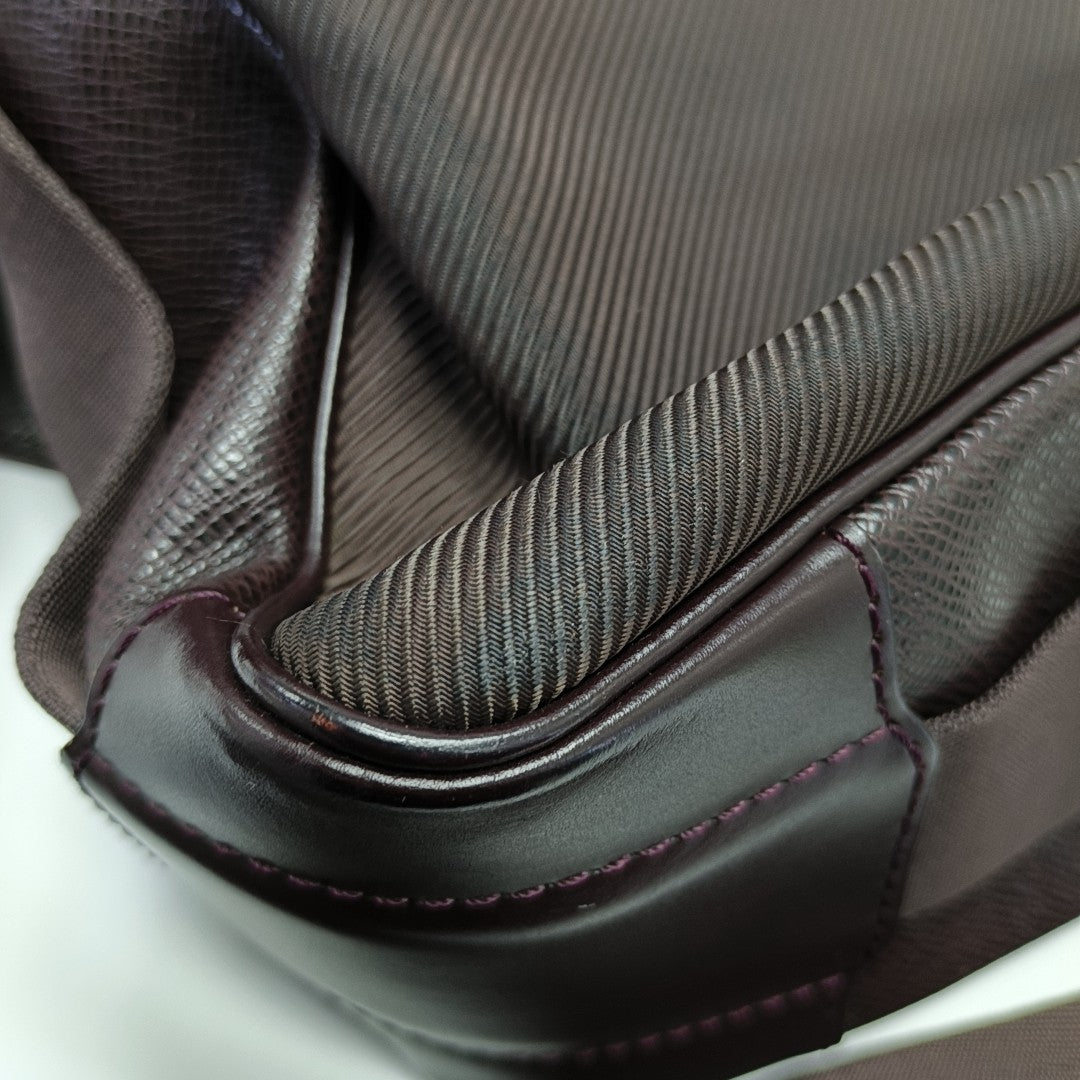 VIKTOR Calfskin Red
