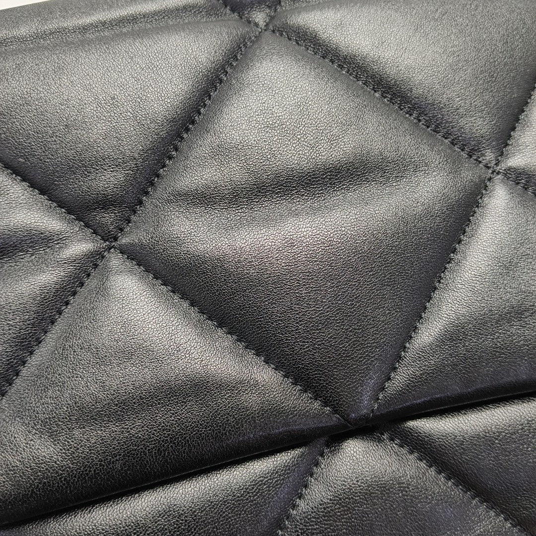 CHANEL 19 Large Quilted Lambskin Black