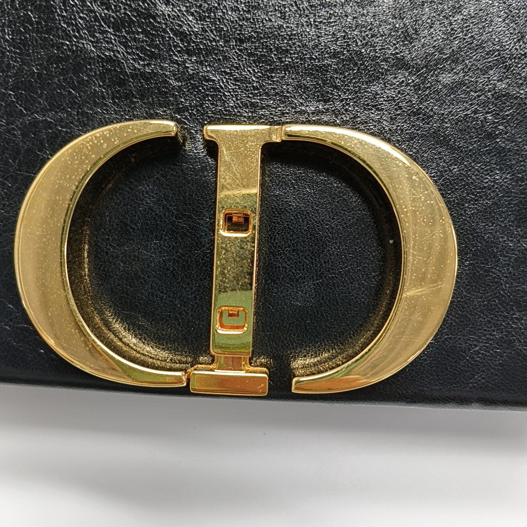 Authenticated pre-owned  30 Montaigne Calfskin Black - Shoulder Bag at Looply