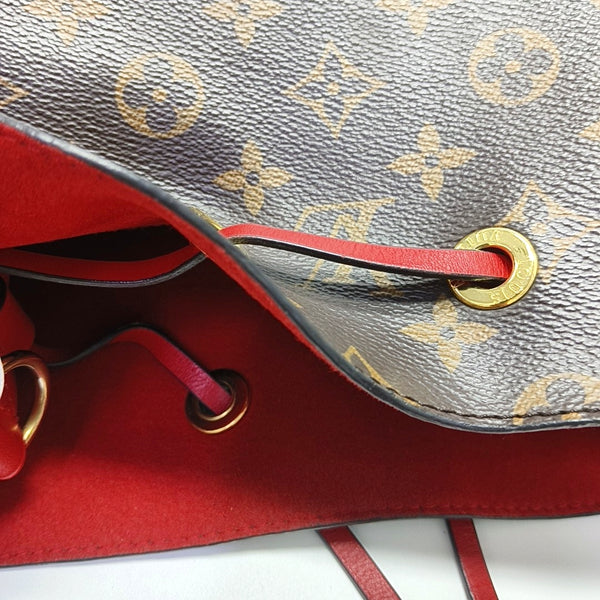 Authenticated pre-owned  NÉONOÉ MM Monogram Coated Canvas Brown - Bucket Bag at Looply