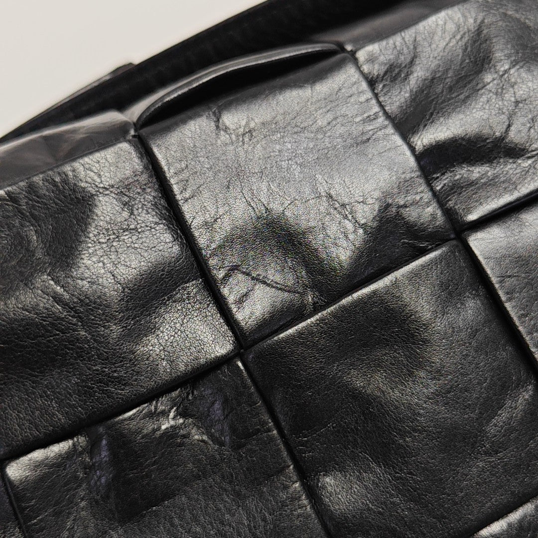 Cassette Medium Calfskin Black
