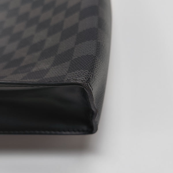 Pochette Voyag MM Damier Graphite Coated Canvas Gray