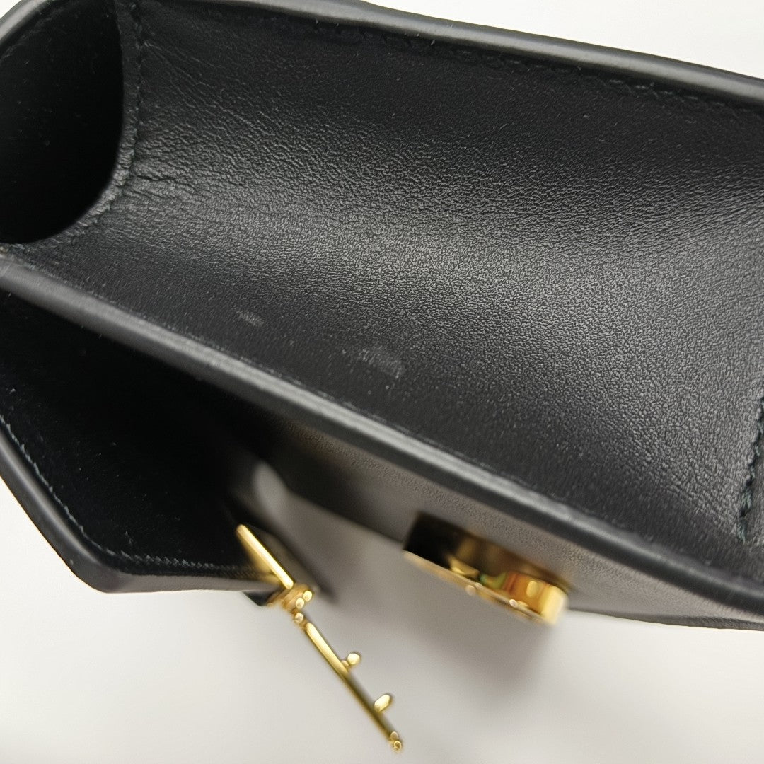 30 Montaigne East-West Small Calfskin Black