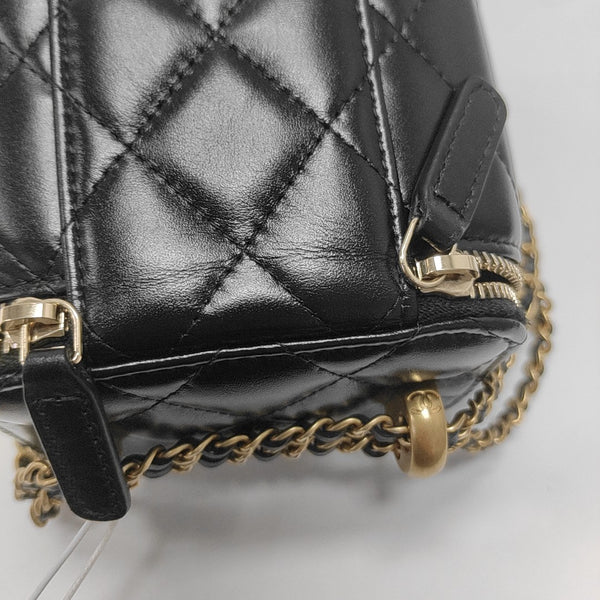 VANITY CASE Mini Quilted Calfskin Black