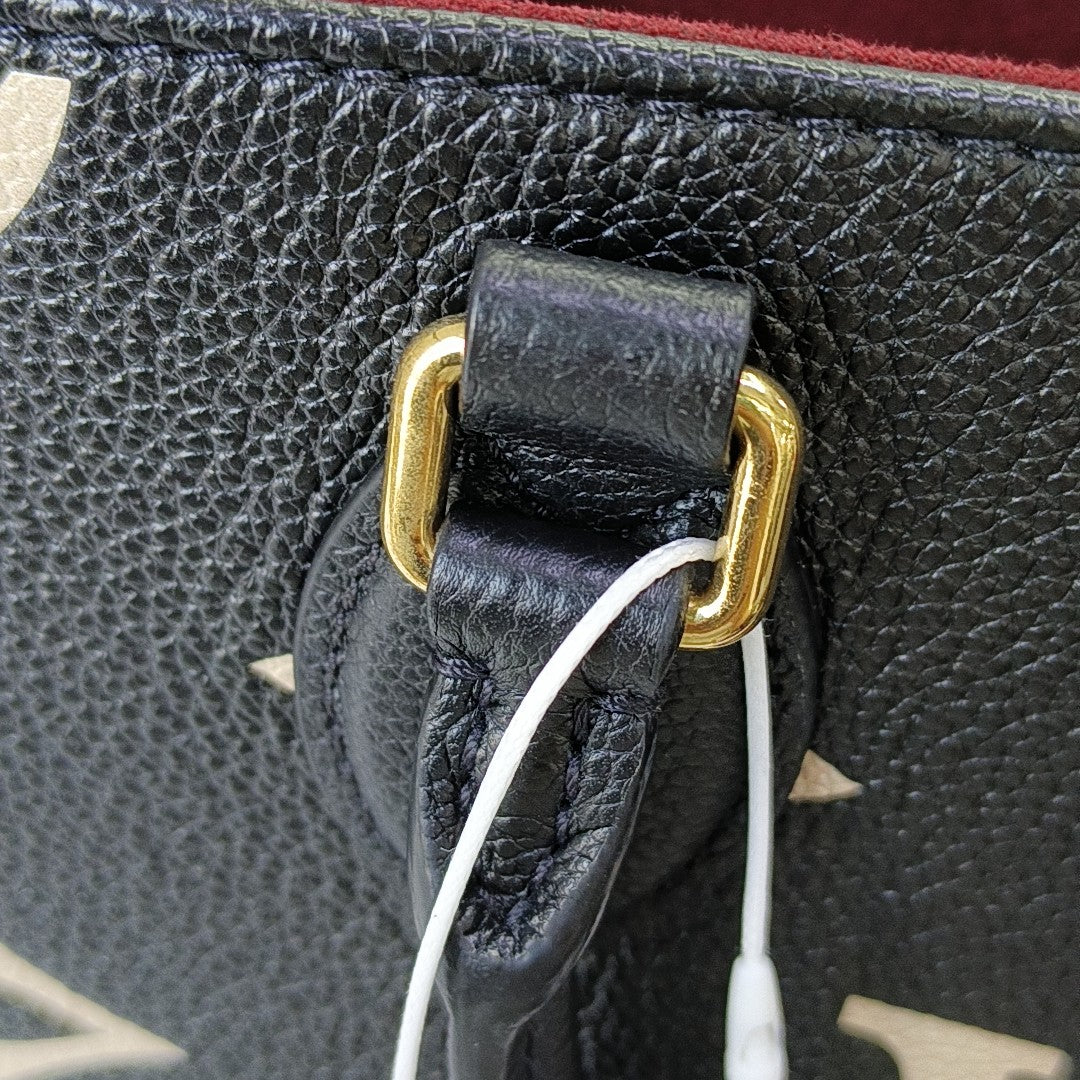 ONTHEGO PM Calfskin Black