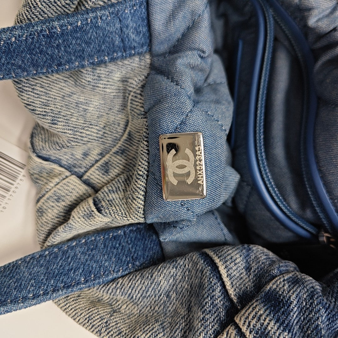 CHANEL 22 Small Quilted Denim Blue