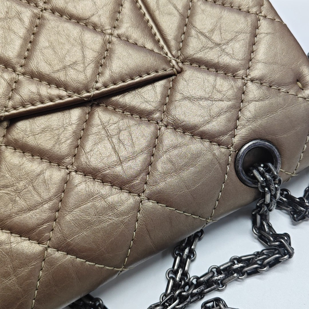2.55 Maxi Quilted Calfskin Gold