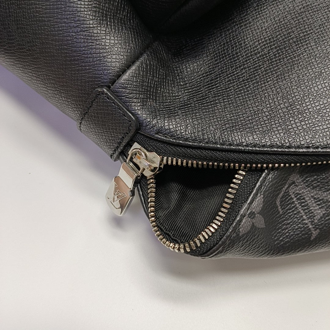 DISCOVERY PM Monogram Coated Canvas Black