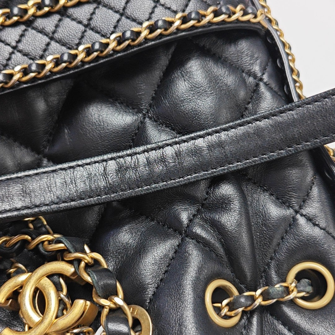 DRAWSTRING Large Quilted Lambskin Black