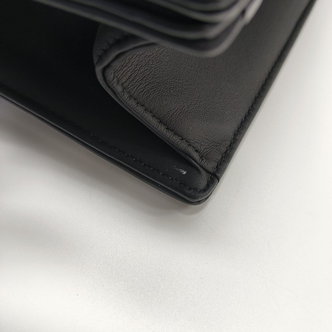 Diorama Medium Calfskin Black