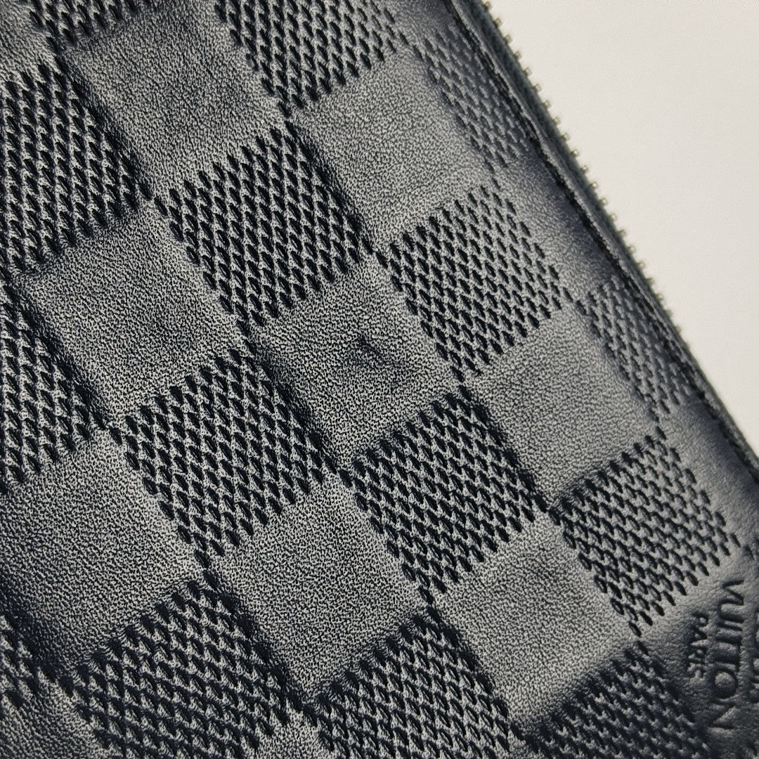 ZIPPY Damier Calfskin Blue Wallet