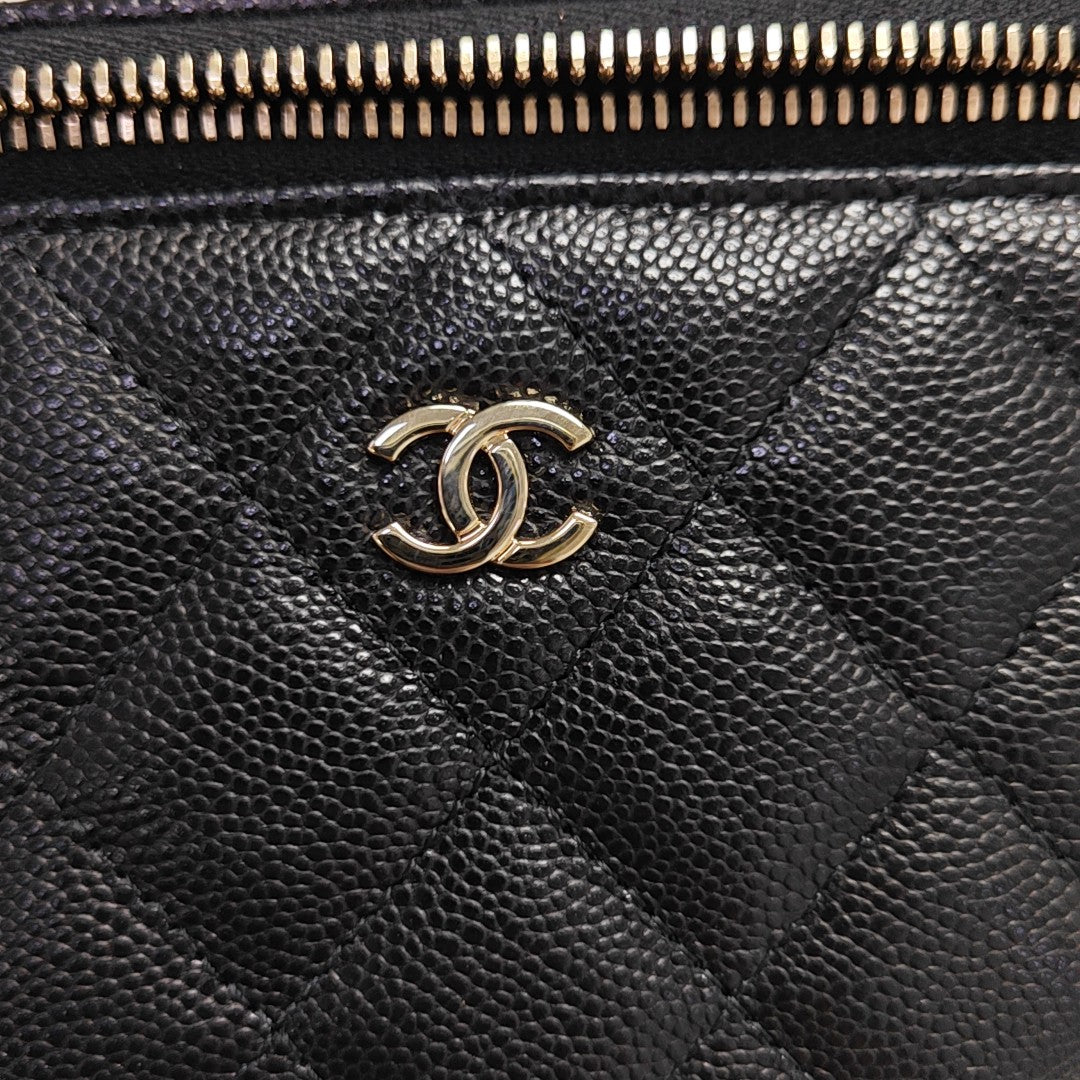 VANITY CASE Small Quilted Grained Calfskin Black