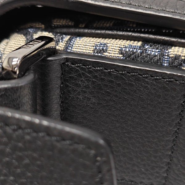 Saddle Canvas Black
