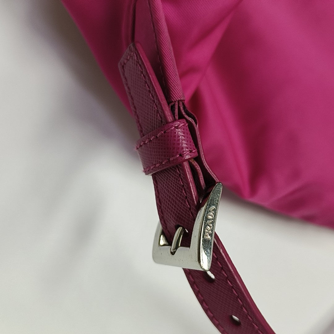 Vela Small Nylon Red