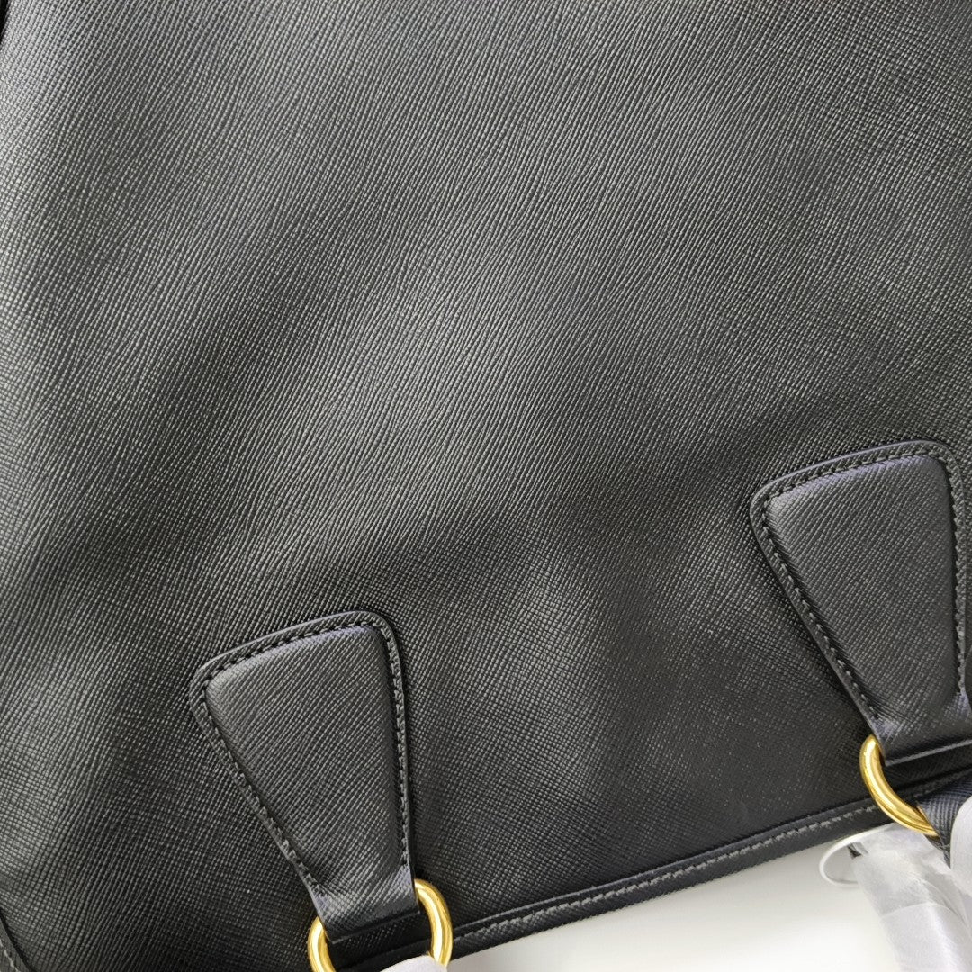 Saffiano Calfskin Shoulder Bag Black